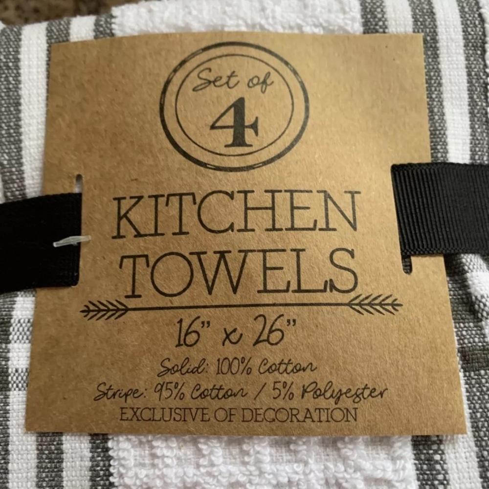 Kitchen towel set with wash cloths